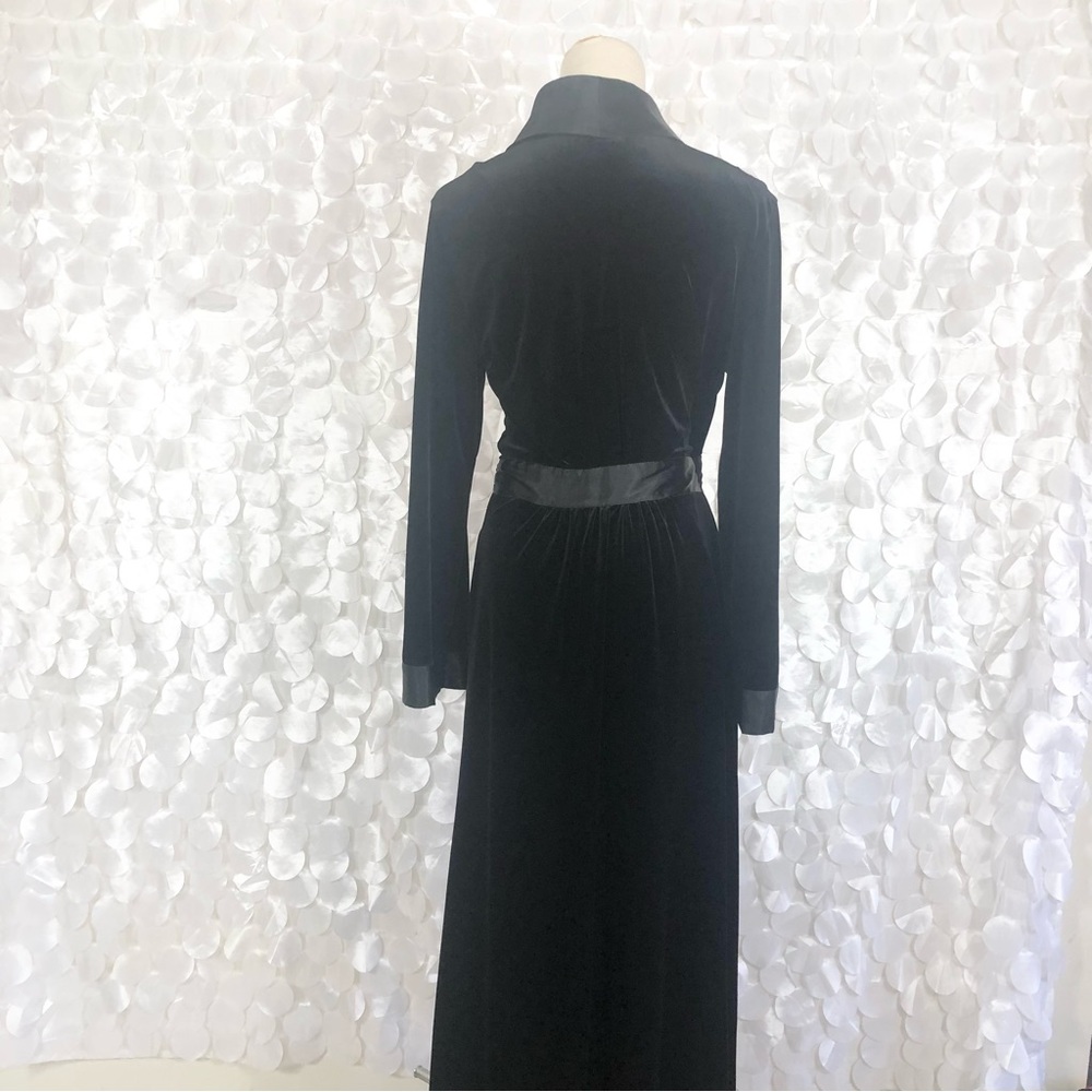 Black Velvet Long Robe with Satin Trim and Belt - Picture 5 of 9